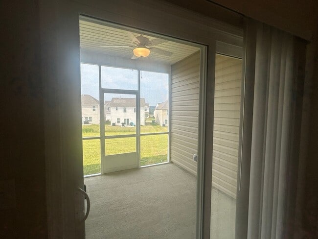 Building Photo - Brand New in Trolley Run