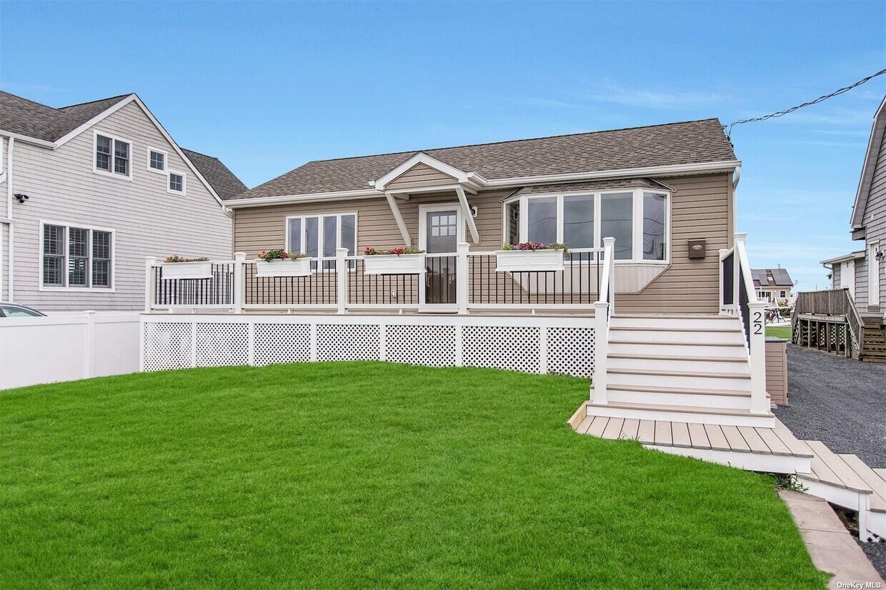 22 Namkee Ln, Blue Point, NY 11715 House Rental in Blue Point, NY