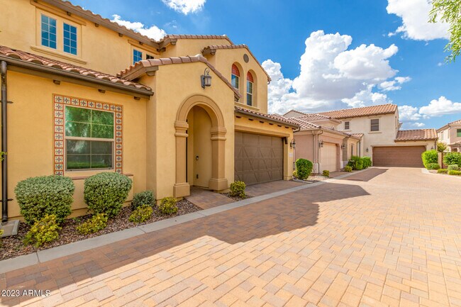 Building Photo - 4128 S Greythorne Way