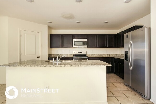 Foto del edificio - 25399 W Lincoln Ave