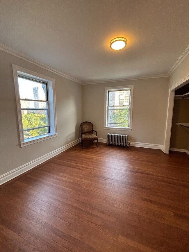Building Photo - 1 bedroom in WOODSIDE NY 11377