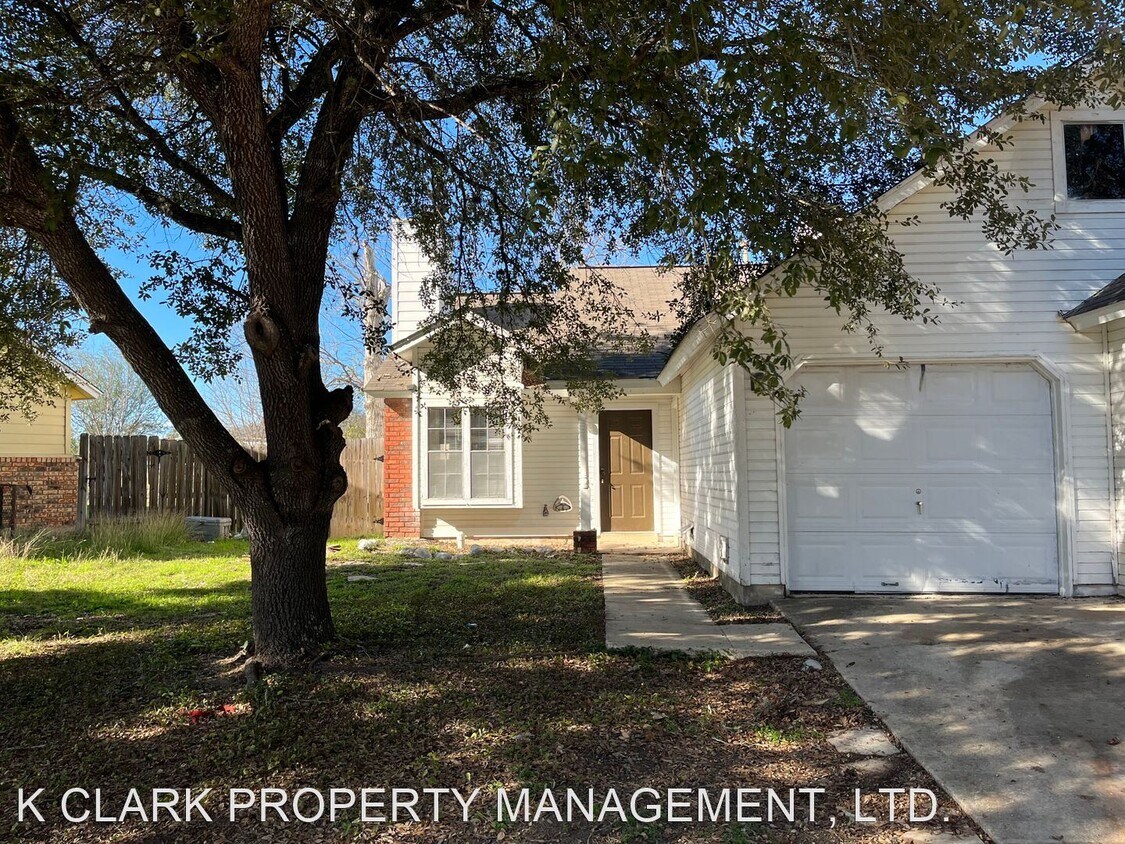 Primary Photo - 2 br, 1 bath House - 9203 SHADOWCREST DR