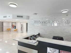 Building Photo - 919 Hillcrest Dr