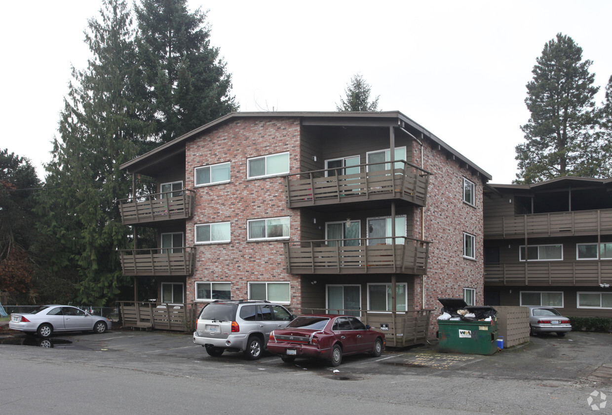Building Photo - Cedar Court