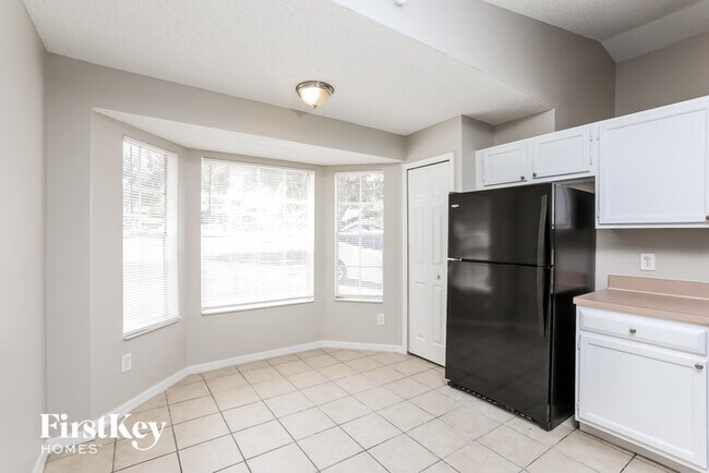 Building Photo - 6572 Viewpoint Ct