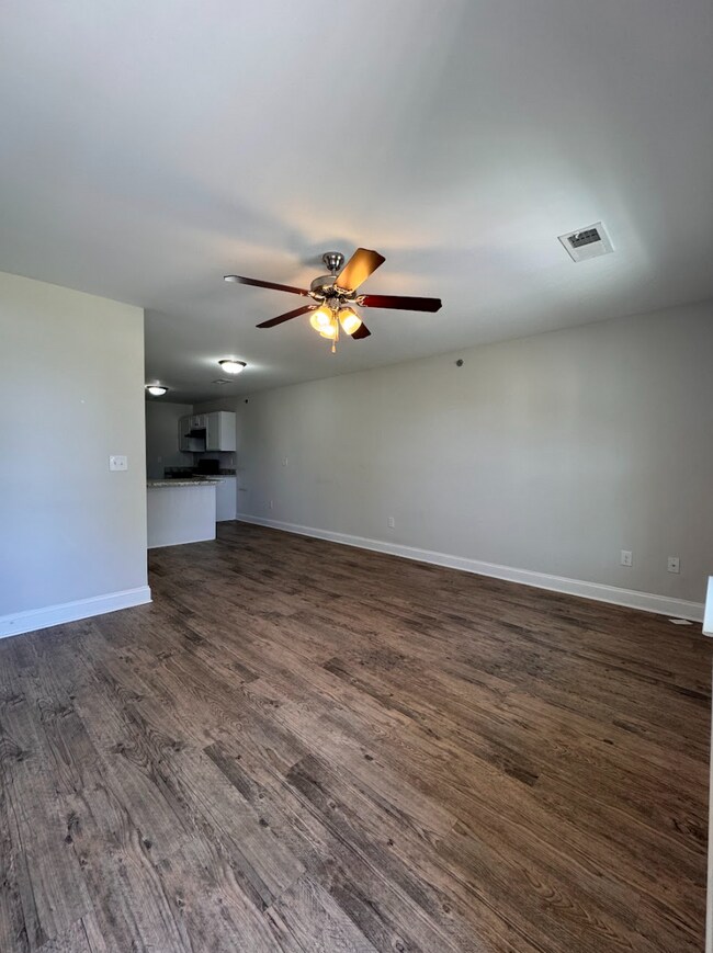Building Photo - Move-In Ready 2 Bedroom, 2 Bath Apartment in Easley – Convenient Location & Spacious Living!