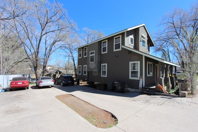 Building Photo - 504 S O'Leary St