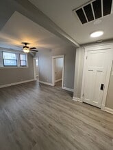 Building Photo - 3614 N Paulina St