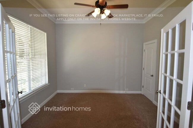 Building Photo - 303 Ranelagh Dr