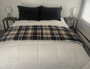 Building Photo - 1101 7th Ave