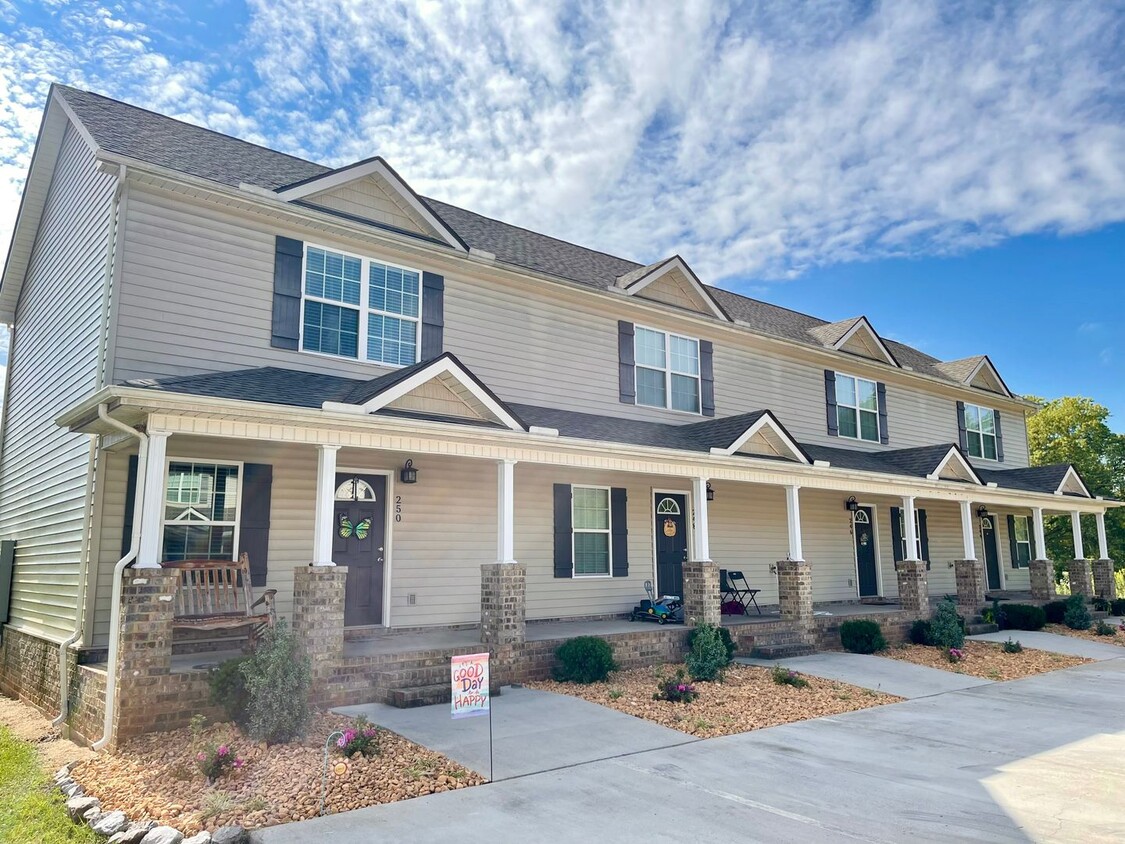 Primary Photo - Modern Townhomes on Beals Chapel