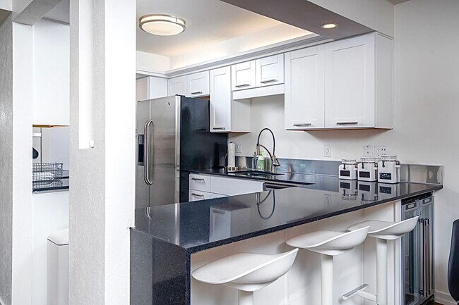 Foto del edificio - 4924 N 73rd St