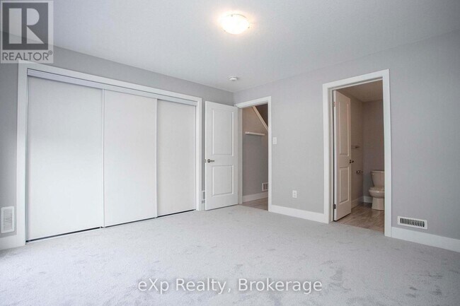 Building Photo - 2048 Meadowgate Blvd