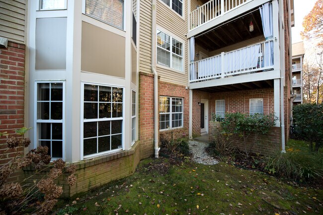 Ground level unit with patio and "semi private yard" - 633 Admiral Dr
