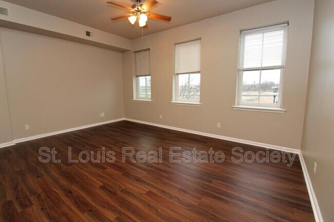 Foto del edificio - 7415 S Broadway