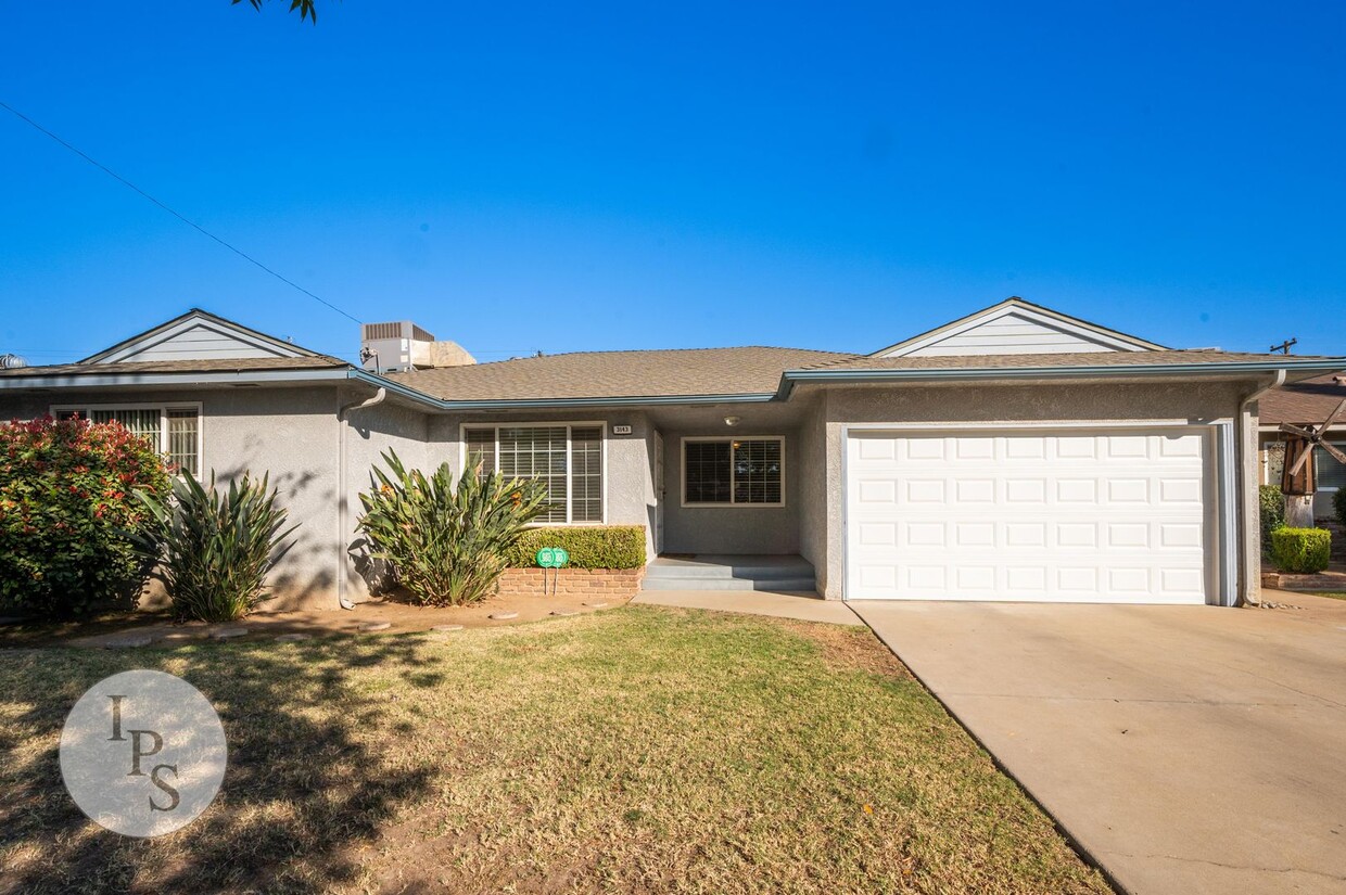 Foto principal - Beautifully Maintained Fresno Home, Near F...