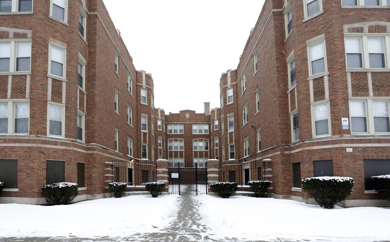 7625 S. East End Avenue - 7625 S East End Ave