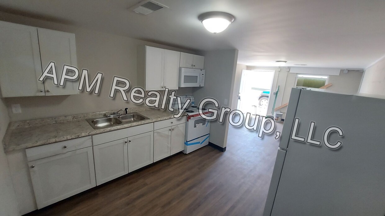 Primary Photo - Newly renovated apartments!