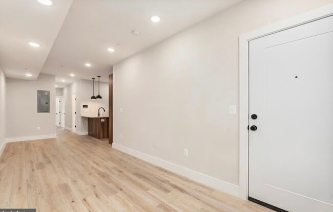 Building Photo - 2011 Benning Rd NE