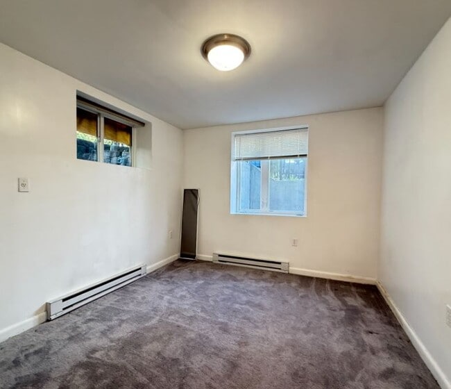 Building Photo - 43 May St