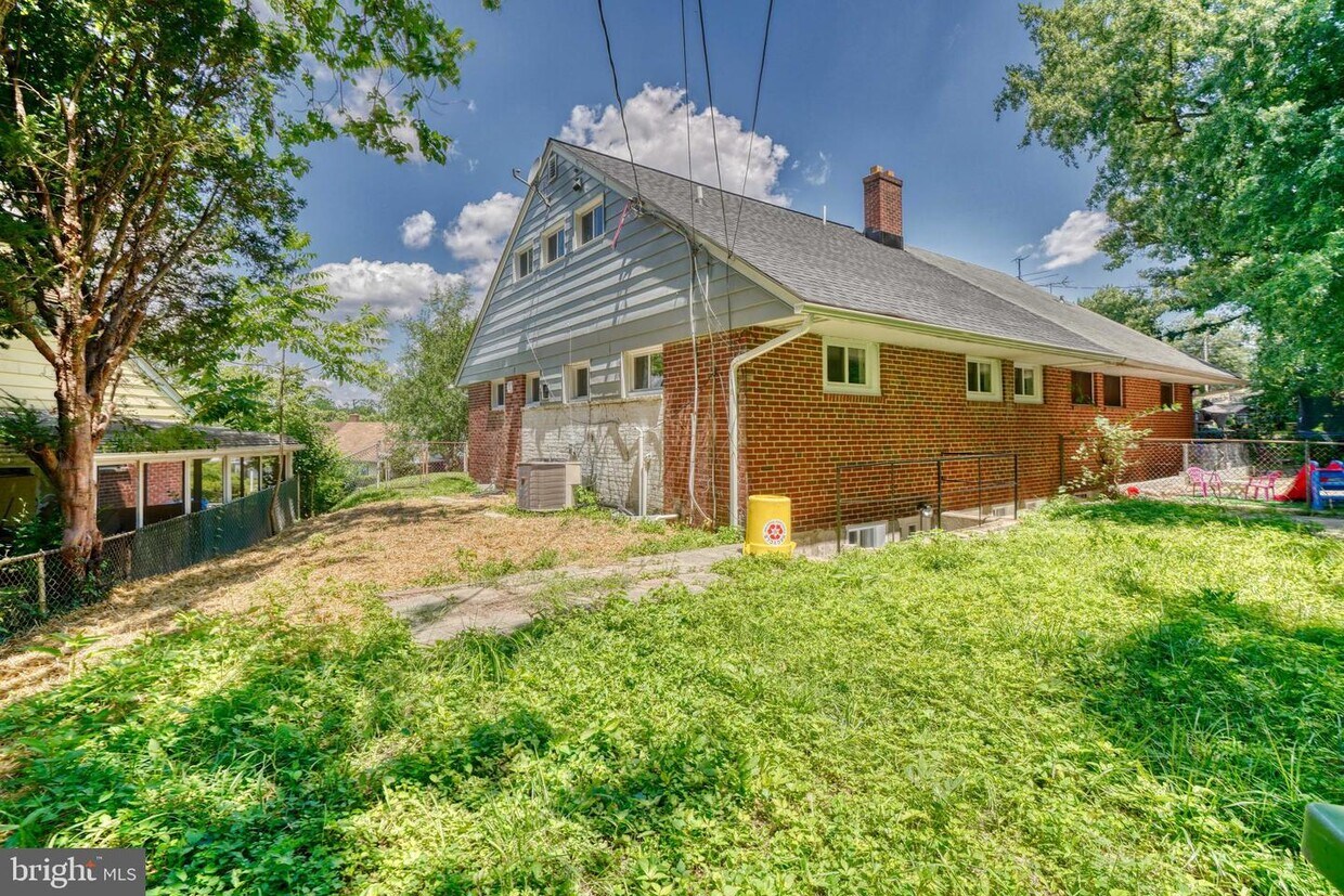 2413 Hermosa Ave, Baltimore, MD 21214 House Rental in Baltimore, MD