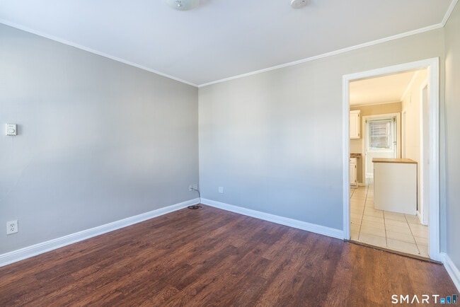 Building Photo - 793 Brewster St