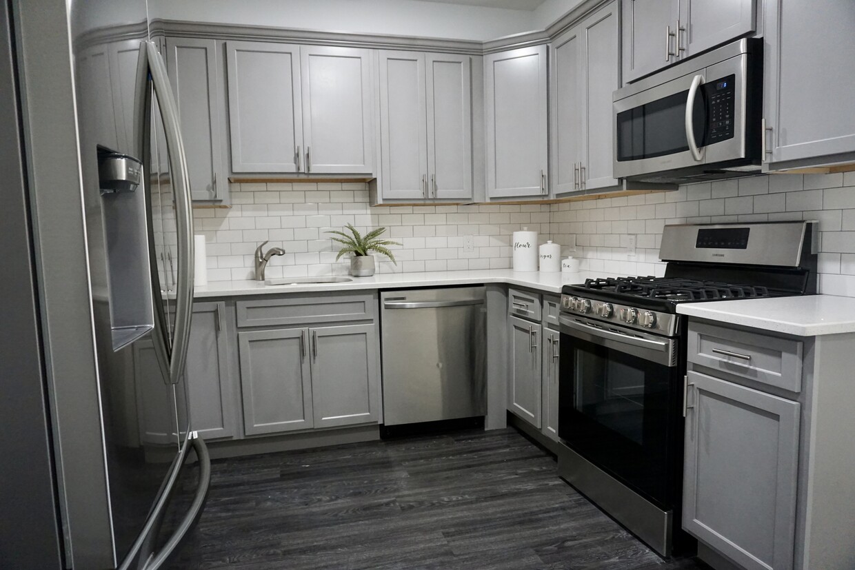 2B - Kitchen - 59-63 Courtland St