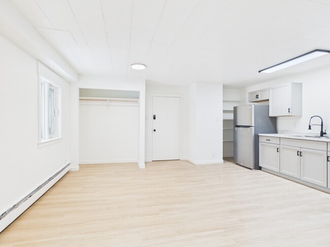 Foto del edificio - 902 Gilmore St