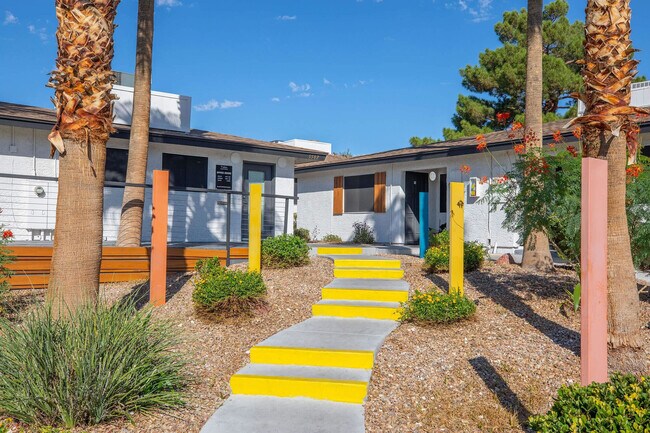 Building Photo - Casita Villas