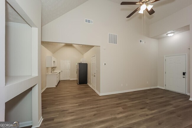 Foto del edificio - 1540 Greenwillow Dr