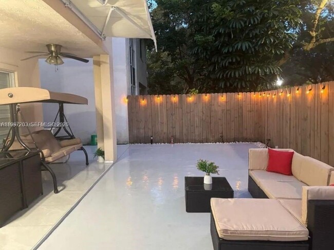 Building Photo - 15022 SW 143rd Ter