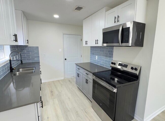 Foto del edificio - 829 Canfield St