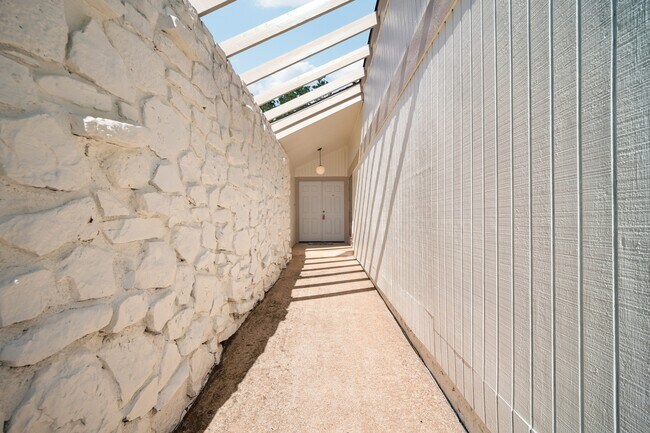 Foto del edificio - 8234 S College Ave