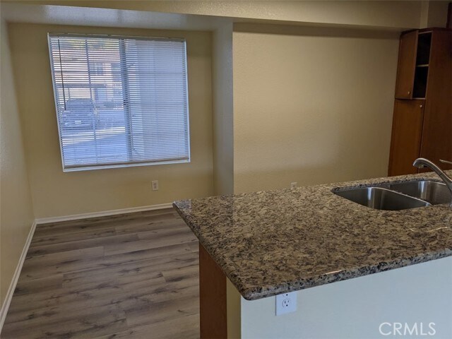 Foto del edificio - 1365 Crafton Ave