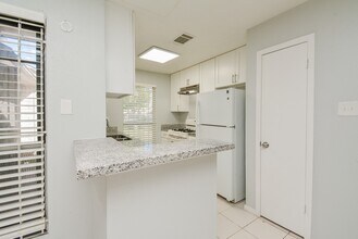 Building Photo - 16518 Monte Carlo Ln
