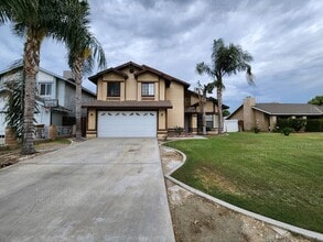 Building Photo - 5913 El Camino Ave