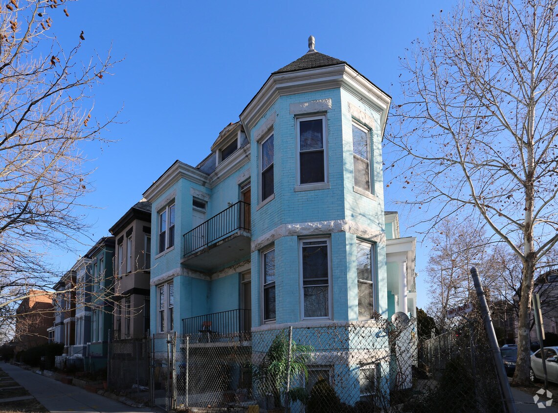 Foto del edificio - 1323 Monroe St NW