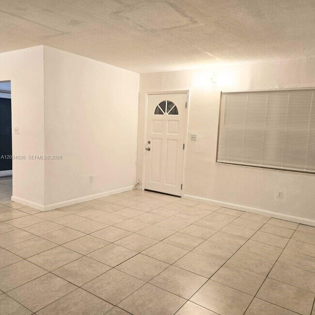 Foto del edificio - 2210 SW 46th Ct