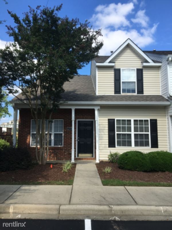 2 br, 2.5 bath Townhome 673 Rock Lake Gln Townhome Rentals in Fort