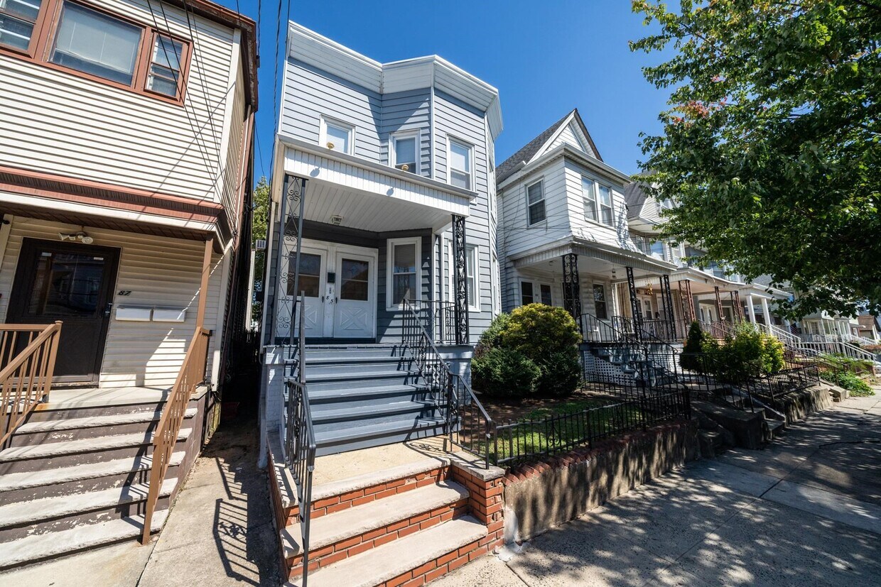 85 W 15th St Unit 1, Bayonne, NJ 07002 Condo for Rent in Bayonne, NJ