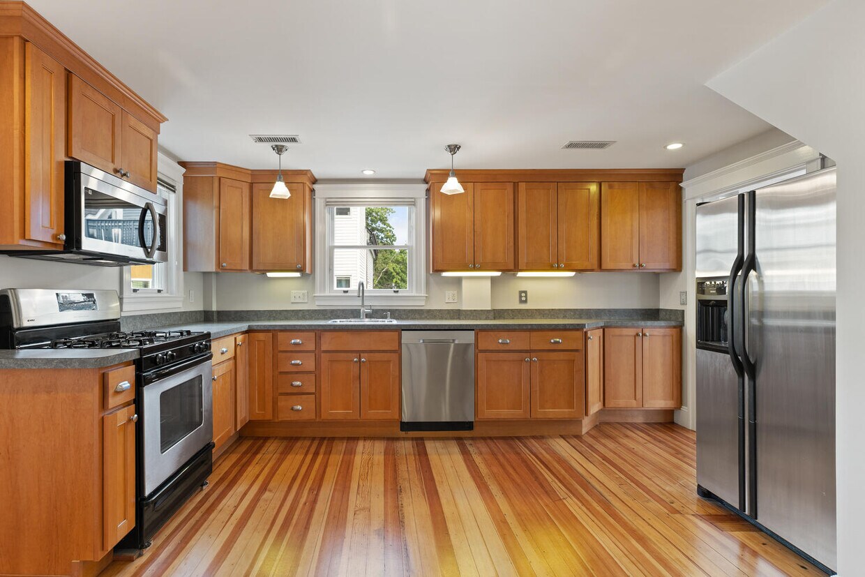 12 5th St, Norwood, MA 02062 House Rental in Norwood, MA