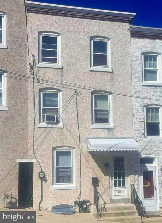 Foto principal - 218 Bullock Ave