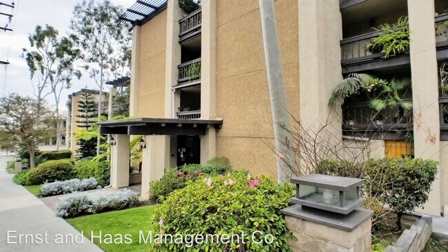 Building Photo - 2 br, 2 bath House - 1923 Molino Ave. #205