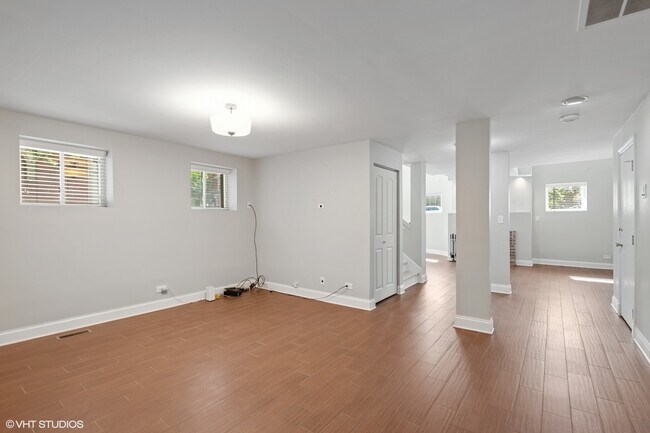 Foto del edificio - 1034 W Armitage Ave