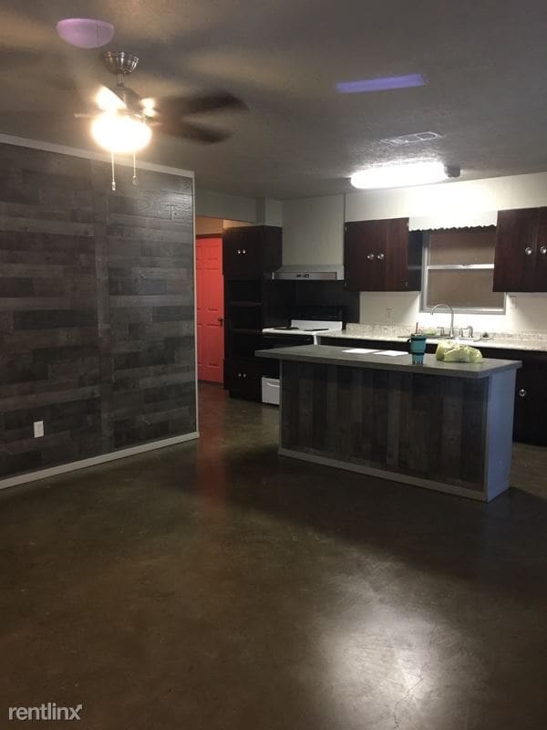 Primary Photo - 2 br, 1 bath House - 205 Live Oak Trl