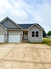 Building Photo - 248 S 1516