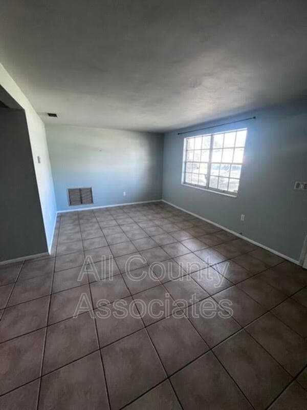 Building Photo - 3404 Devonshire Dr