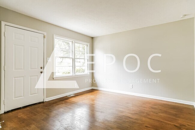 Foto del edificio - 208 Stuart Ave