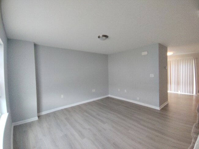 Building Photo - 54 Ferguson Dr