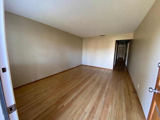 Foto del edificio - 3562 Elvas Ave